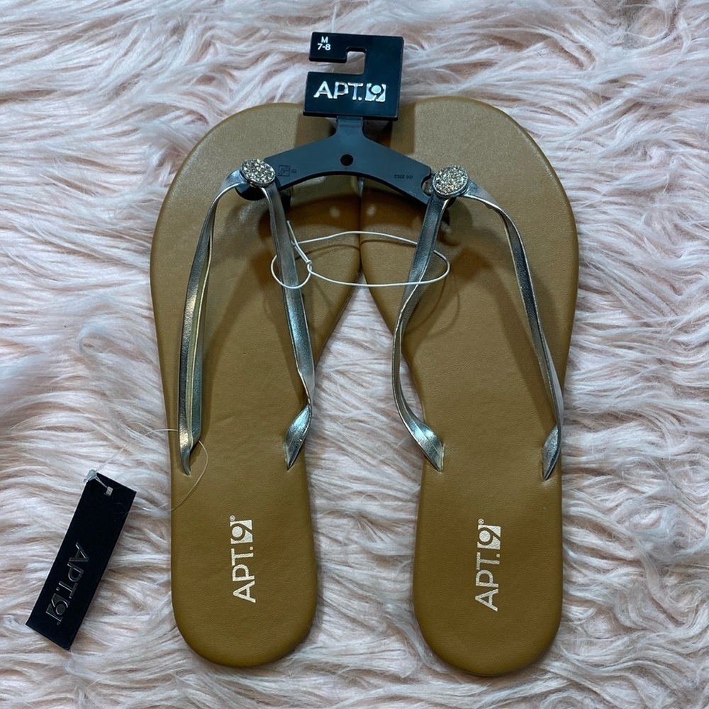 NWT Apt. 9 Silver Flip Flops sz M 7-8